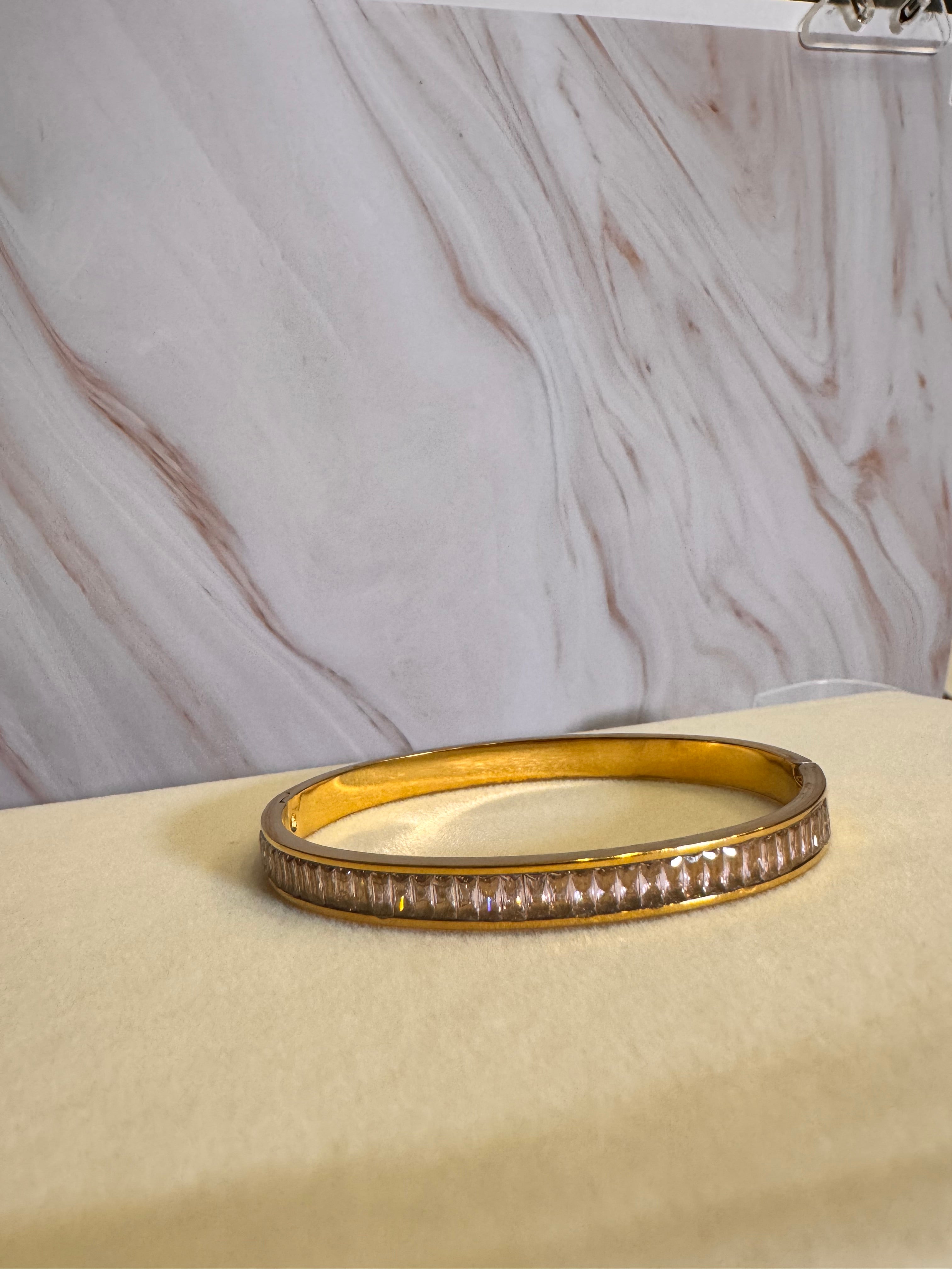Marea bangle
