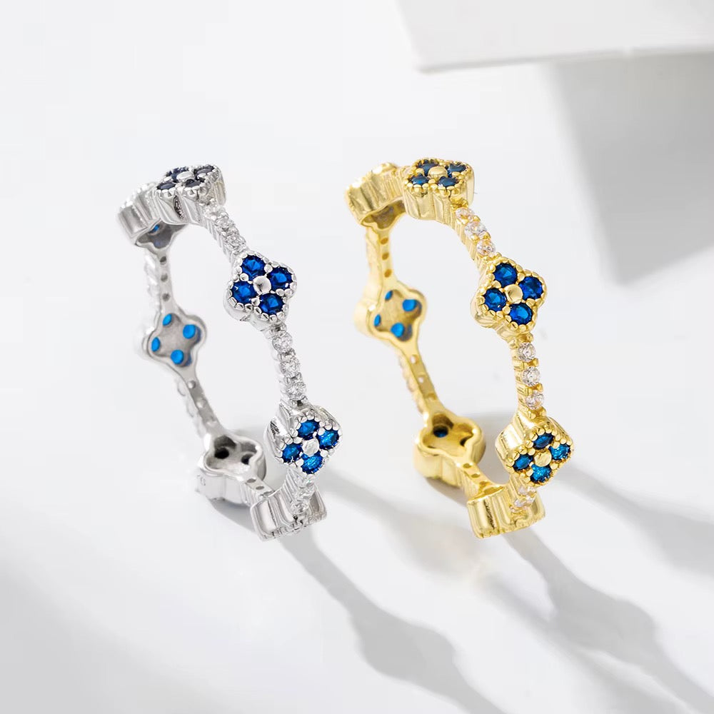 Clover Ring
